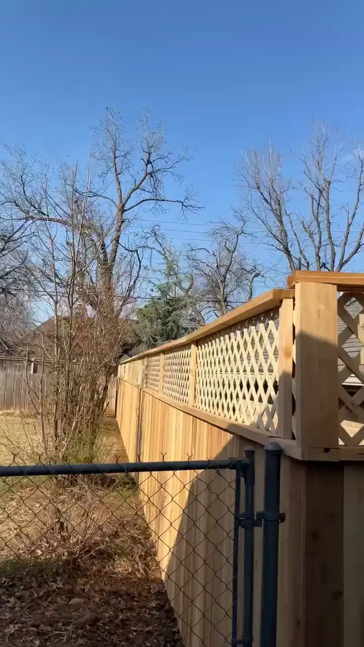 Finished wood fence line Oklahoma City hardscape